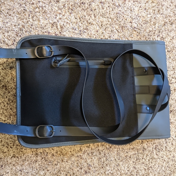 Rains waterproof laptop backpack - Picture 3 of 6